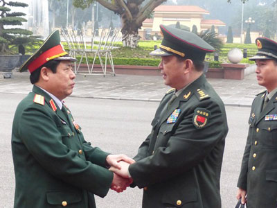 Quân đội Việt-Trung nhất trí kiềm chế, không để xung đột
