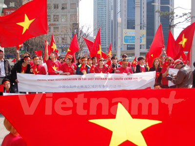 Người Việt tại Hàn Quốc phản đối TQ ngang ngược ở Biển Đông