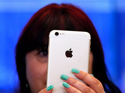 Apple lãi hàng tỷ USD với iPhone 16GB