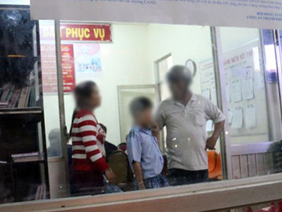 "Ngáo đá" vào trường tiểu học đòi bắt học sinh