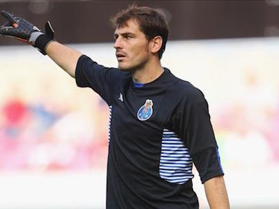 Thủ thành Casillas cân nhắc chia tay tuyển Tây Ban Nha