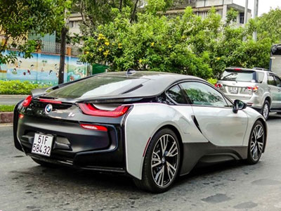 BMW i8 màu lạ của đại gia cà phê ở Sài Gòn