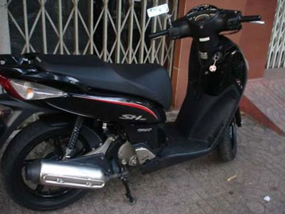 Nhận lại xe SH sau 5 năm bị mất trộm