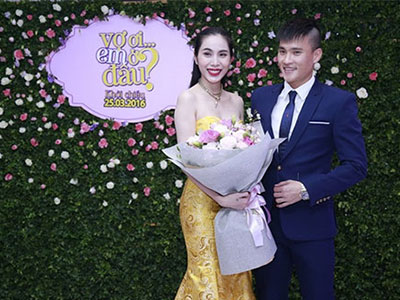Thủy Tiên trả bao nhiêu tiền cát-xê cho Công Vinh?