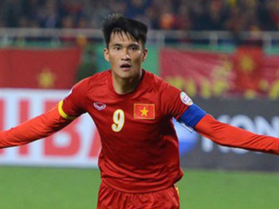 ĐTVN về nước, Công Vinh né truyền thông