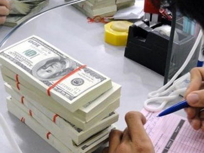 "Ngừng cho vay ngoại tệ sẽ tác động tích cực đến tín dụng VND”