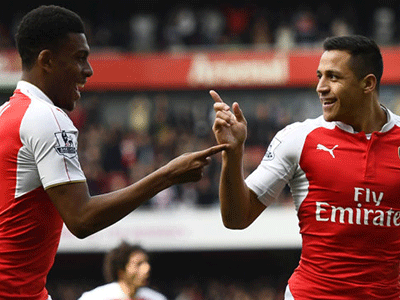 Arsenal và Man City nhẹ nhàng giành ba điểm