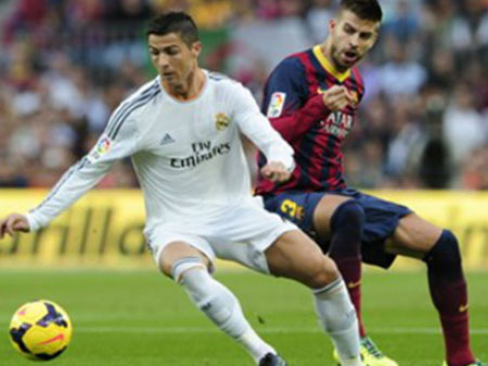 Pique: "Ronaldo chỉ hay nhất trong loài người"
