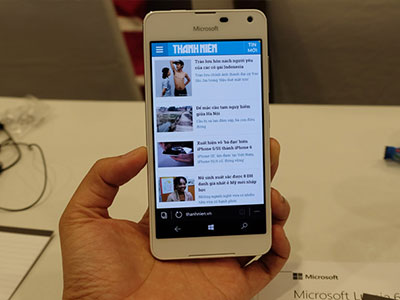 Lumia 650 khung kim loại 'cập bến' thị trường Việt Nam