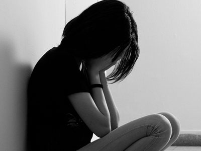 Nữ sinh 14 tuổi uống thuốc diệt cỏ vì nam sinh cùng trường trêu chọc