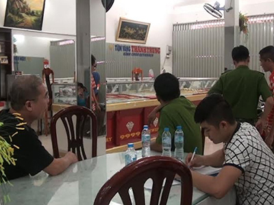 Tiệm vàng trình báo 30 lượng vàng “bốc hơi” giữa ban ngày