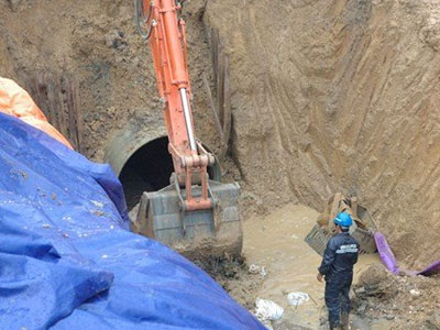 Chủ đầu tư đường ống Sông Đà 2 giao "công ty mẹ" làm nhà thầu