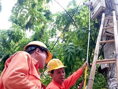 Góp tiền dân để gánh phần lỗ cho EVN?