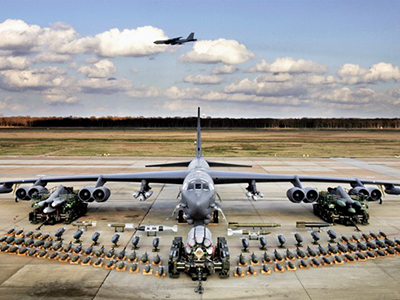 Mỹ điều pháo đài bay B-52 chống IS tại Iraq, Syria