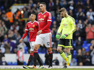 Man Utd thảm bại trước Tottenham, xa rời top 4