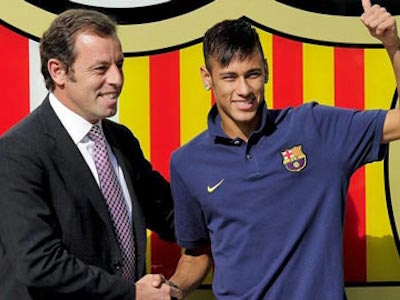 Neymar chỉ nhận lương "bèo" tại Barca