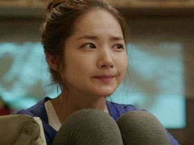 Chồng bỏ bê con mình, mang tiền đi nuôi… con của bồ nhí