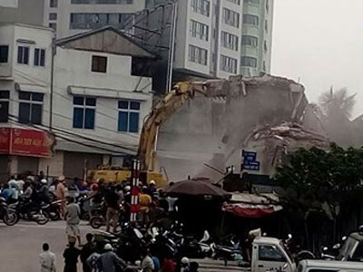 Hà Nội: Chính thức cưỡng chế ngôi nhà tại nút thắt cổ chai đường Bưởi