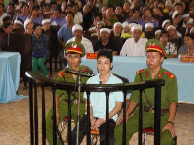 Xử phúc thẩm vụ giết bố chồng, con dâu chấn động Quảng Trị