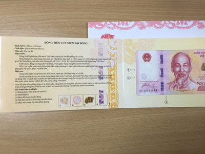 Bán tờ tiền 100 đồng với giá 200.000 đồng tại Sài Gòn