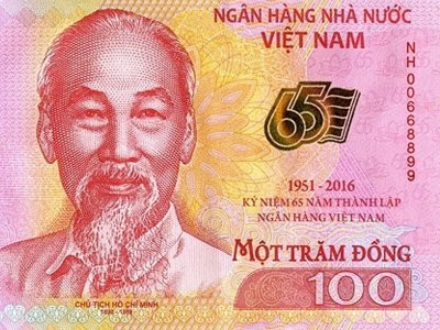 Cho đăng ký mua tiền lưu niệm 100 đồng ở TP HCM