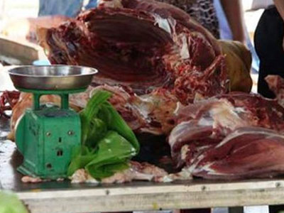 Thịt bò giả tràn lan Hà Nội: "Bó tay" trách nhiệm