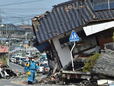 38.000 binh sĩ, cảnh sát Nhật, Ecuador cứu hộ động đất