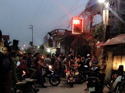 Đến thuê phòng nghỉ, chết trong tư thế treo cổ