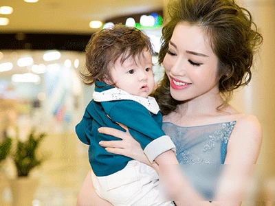 Elly Trần lần đầu đưa con trai Túc Mạch đi sự kiện