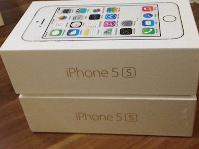 iPhone 5S “gây sốt” khi được bán dưới 3 triệu đồng