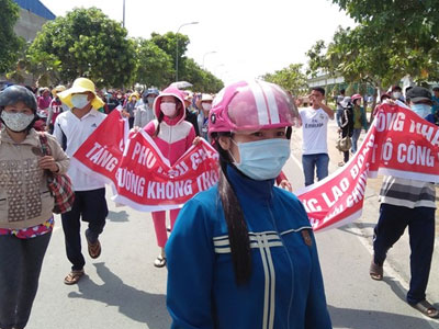 100 công nhân ngưng việc, đòi tăng lương