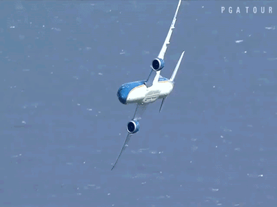 Clip: Màn trình diễn máy bay của Vietnam Airlines ở Mỹ khiến các golf thủ sửng sốt