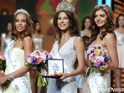 "Phát sốt" vì vẻ đẹp hoàn hảo của Hoa Hậu Nga 2016
