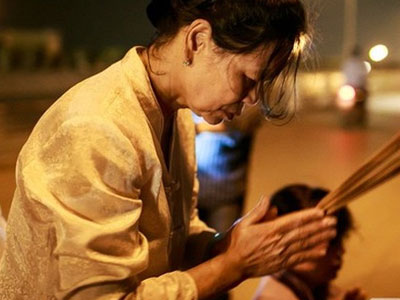 Vụ Cát Tường: Mẹ chị Huyền đồng ý cho bảo vệ Khánh đến thắp hương