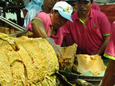 Bánh to thế, Tổ nào dám chứng!