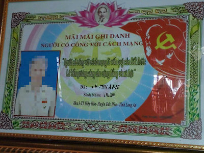 Chế độ của mẹ 700.000 đồng, thu 350.000 làm bảng ghi danh