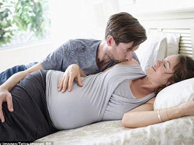 Những sự cố khi làm “chuyện ấy” khiến mẹ bầu xấu hổ