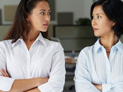 Xót lòng vì mẹ đẻ mờ mắt chăm cháu còn mẹ chồng thì đi nhẩy