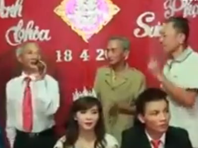 Cụ ông 70 tuổi hát hit "Ngỡ" của Quang Hà trong đám cưới gây sốt