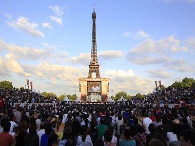 Fanzone Paris: Cuồng nhiệt cùng EURO 2016 dưới chân tháp Eiffel