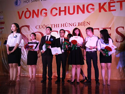 "Hậu Duệ Mặt Trời" và bài thi hùng biện giành giải quán quân