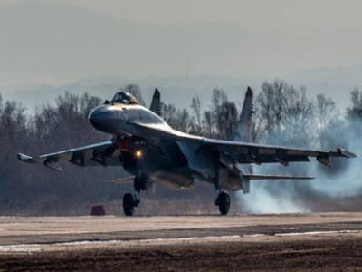 Biển Đông chật ních tiêm kích Su-35