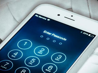 Chi hơn 1 triệu USD để hack iPhone