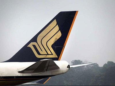 Máy bay Singapore Airlines phải quay đầu vì… mặt nạ oxy bị tuột