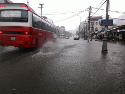 Quảng Ninh yêu cầu di dời dân khỏi nơi nguy hiểm vì mưa lớn