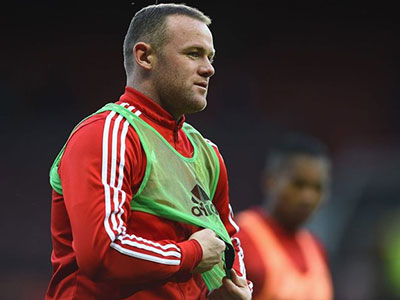 Van Gaal "ngoại tình", Rooney đành chịu thiệt