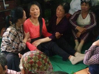 Mẹ ép 2 con uống thuốc diệt cỏ rồi tự tử: Bi kịch của 1 gia đình "có vẻ ngoài êm ấm"
