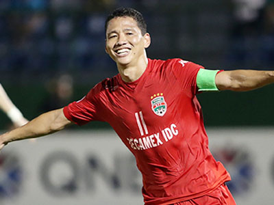 Bình Dương hoà Đà Nẵng 1-1 trong cơn mưa thẻ phạt
