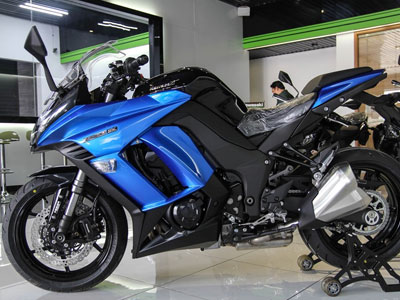 Kawasaki Z1000SX - phiên bản đường trường của Z1000 về VN