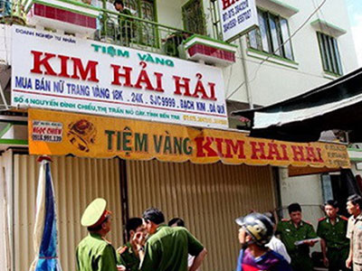 Truy tìm tên trộm gần 100 lượng vàng ở Bến Tre có đôi mắt lồi